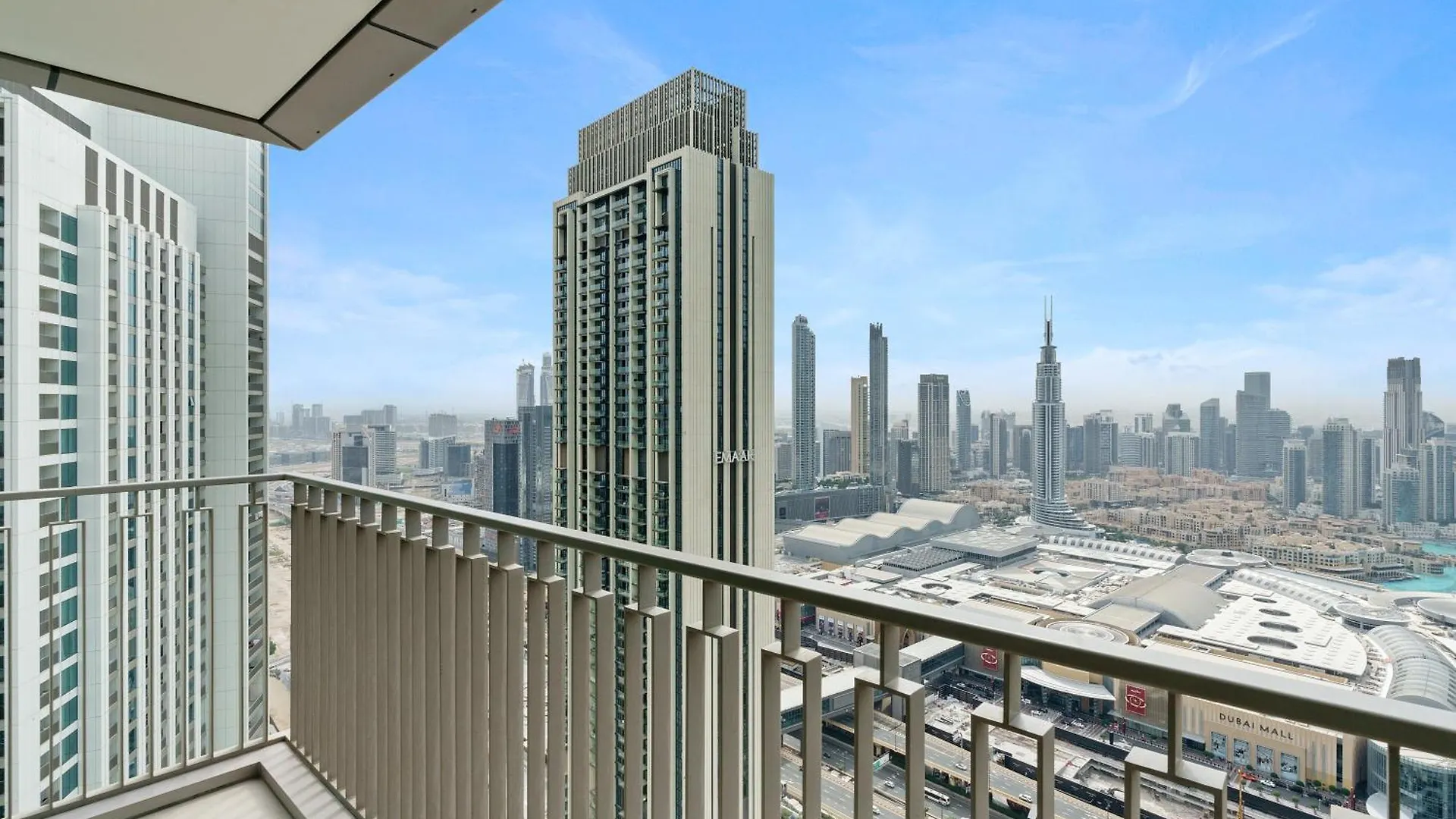 Gorgeous 3Br With Burj Khalifa & Fountain View Apartment Dubai